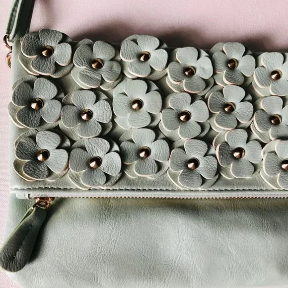 Aldo Floral Appliqué Clutch The Petal Mint Green Handbag - Picture 3 of 8